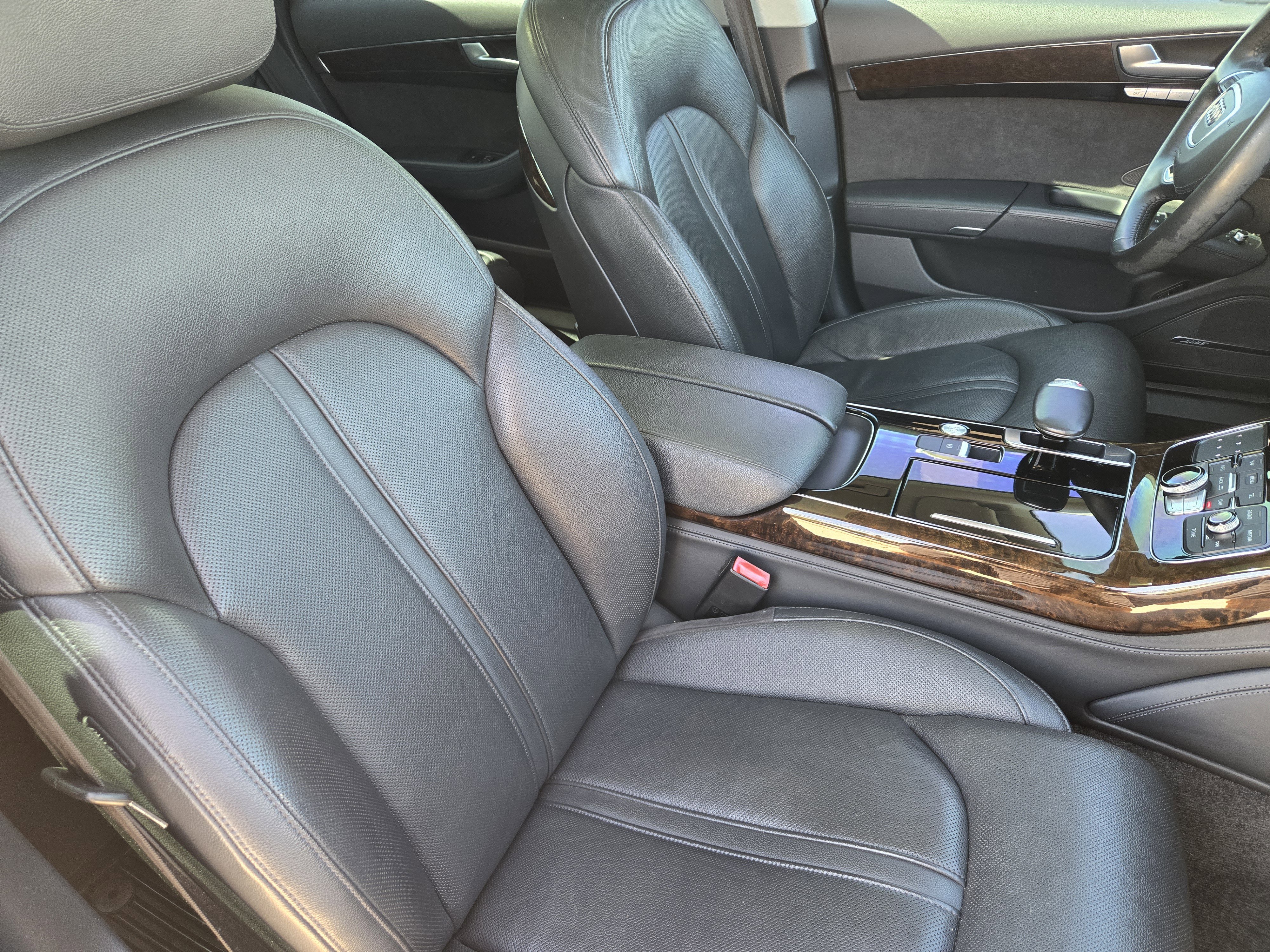 Used 2015 Audi A8 L 4.0T w/ Premium Package image 22