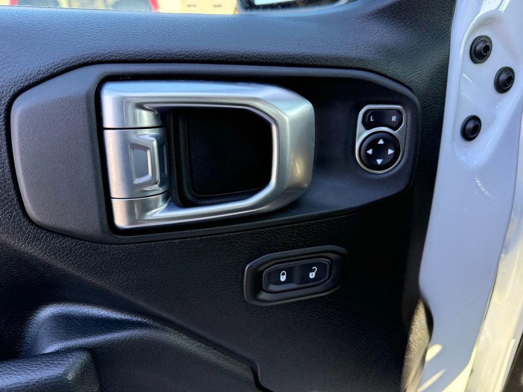 Certified 2023 Jeep Wrangler Willys image 14