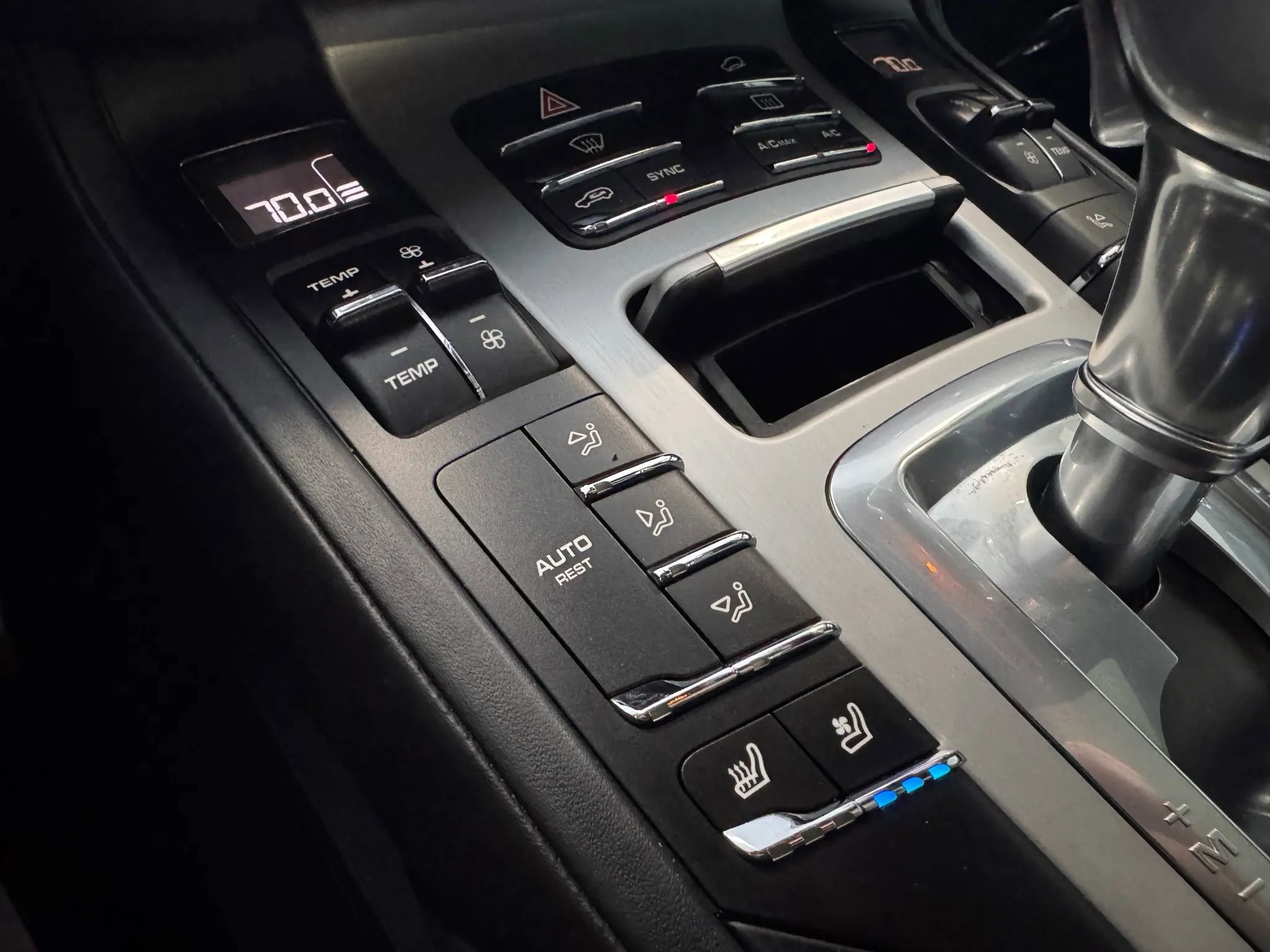 Used 2016 Porsche Cayenne GTS image 36