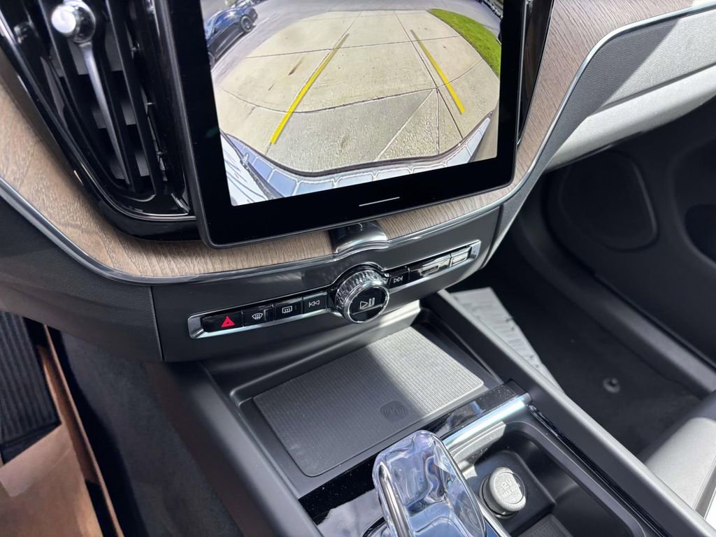 New 2026 Volvo XC60 B5 Plus w/ Protection Package Premier image 21