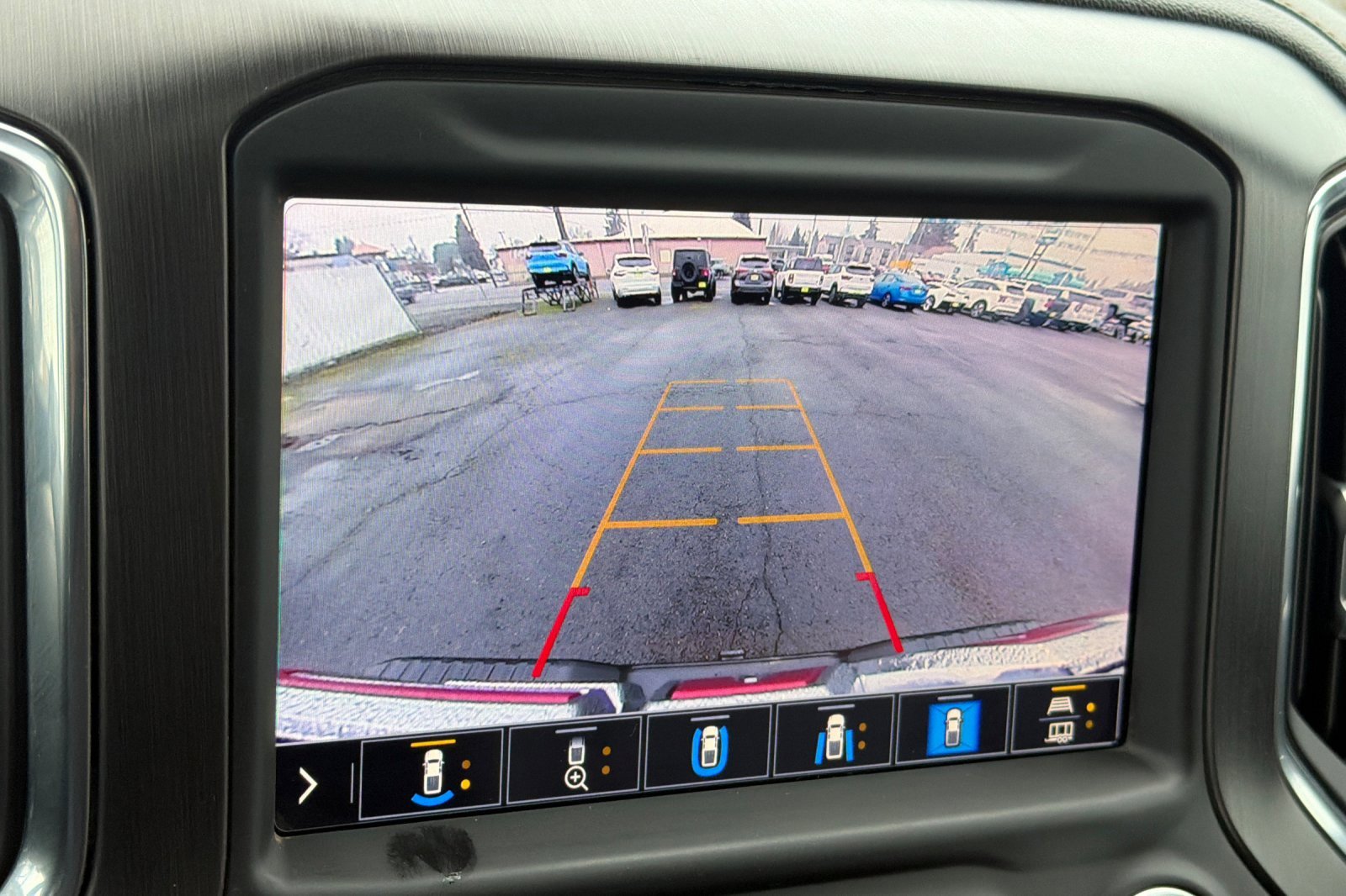 Used 2022 GMC Sierra 2500 AT4 w/ AT4 Premium Plus Package image 16