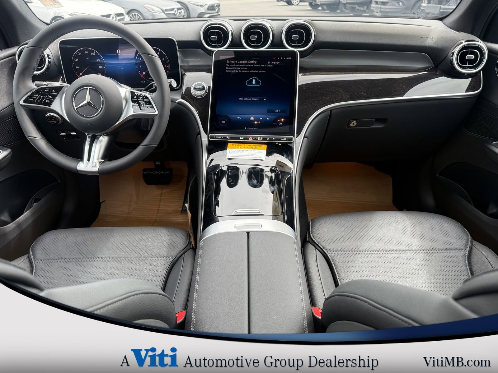 Used 2026 Mercedes-Benz GLC 300 4MATIC image 2