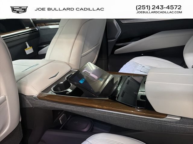 New 2026 Cadillac Escalade Platinum Sport AWD/4WD image 21