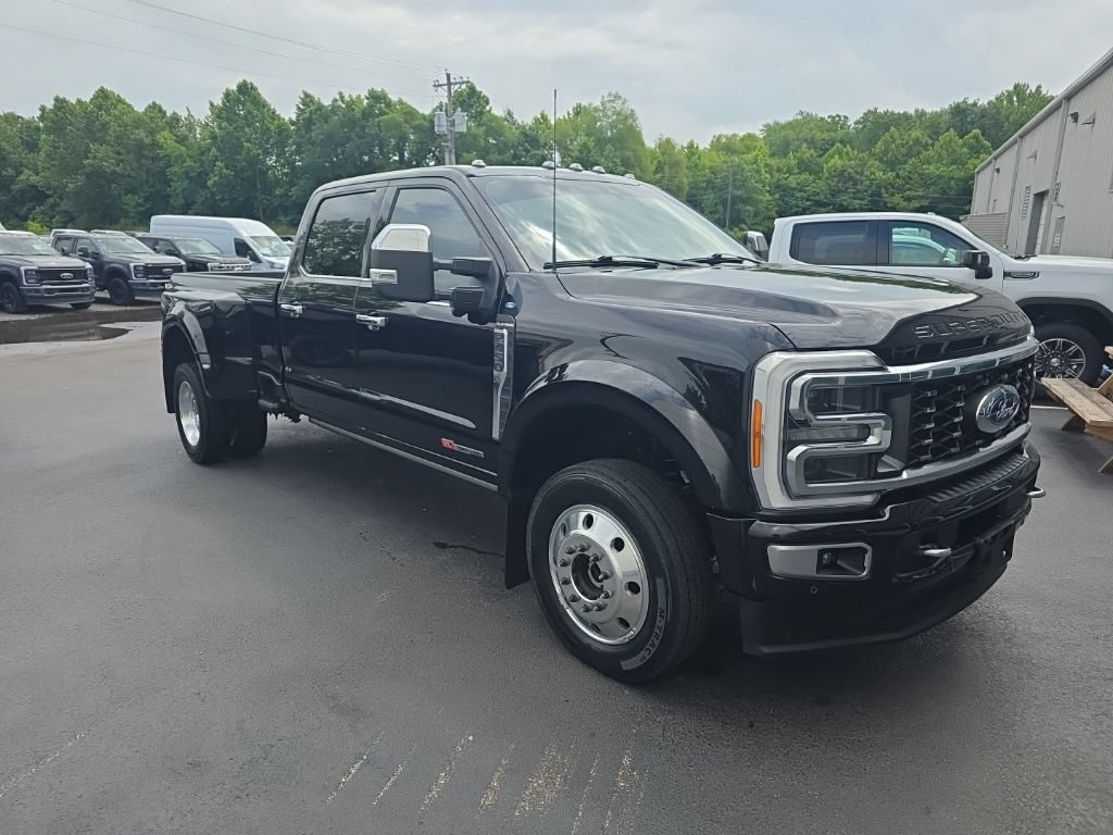 Used 2023 Ford F450 Platinum w/ FX4 Off-Road Package AWD/4WD image 4
