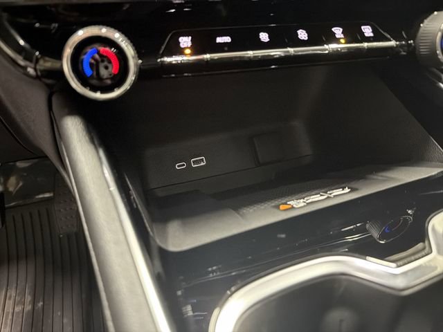 New 2026 Chevrolet Traverse RS w/ LPO, Floor Liner Package image 32