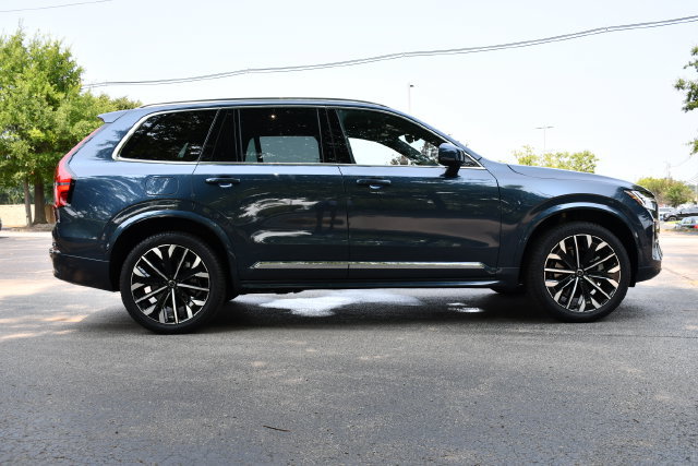 New 2026 Volvo XC90 B6 Plus w/ Protection Package Premier AWD/4WD image 8