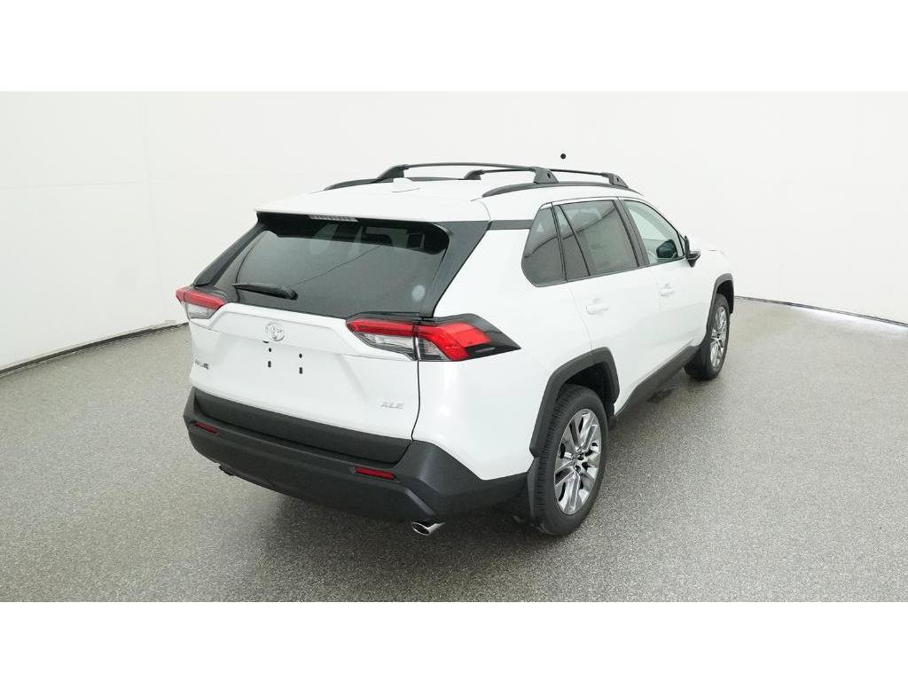 Used 2025 Toyota RAV4 XLE Premium FWD image 10