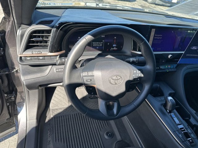 Used 2023 Toyota Crown XLE image 13