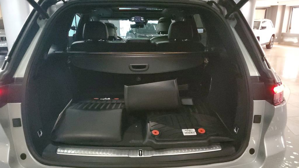 Used 2022 Jeep Grand Cherokee Summit image 11