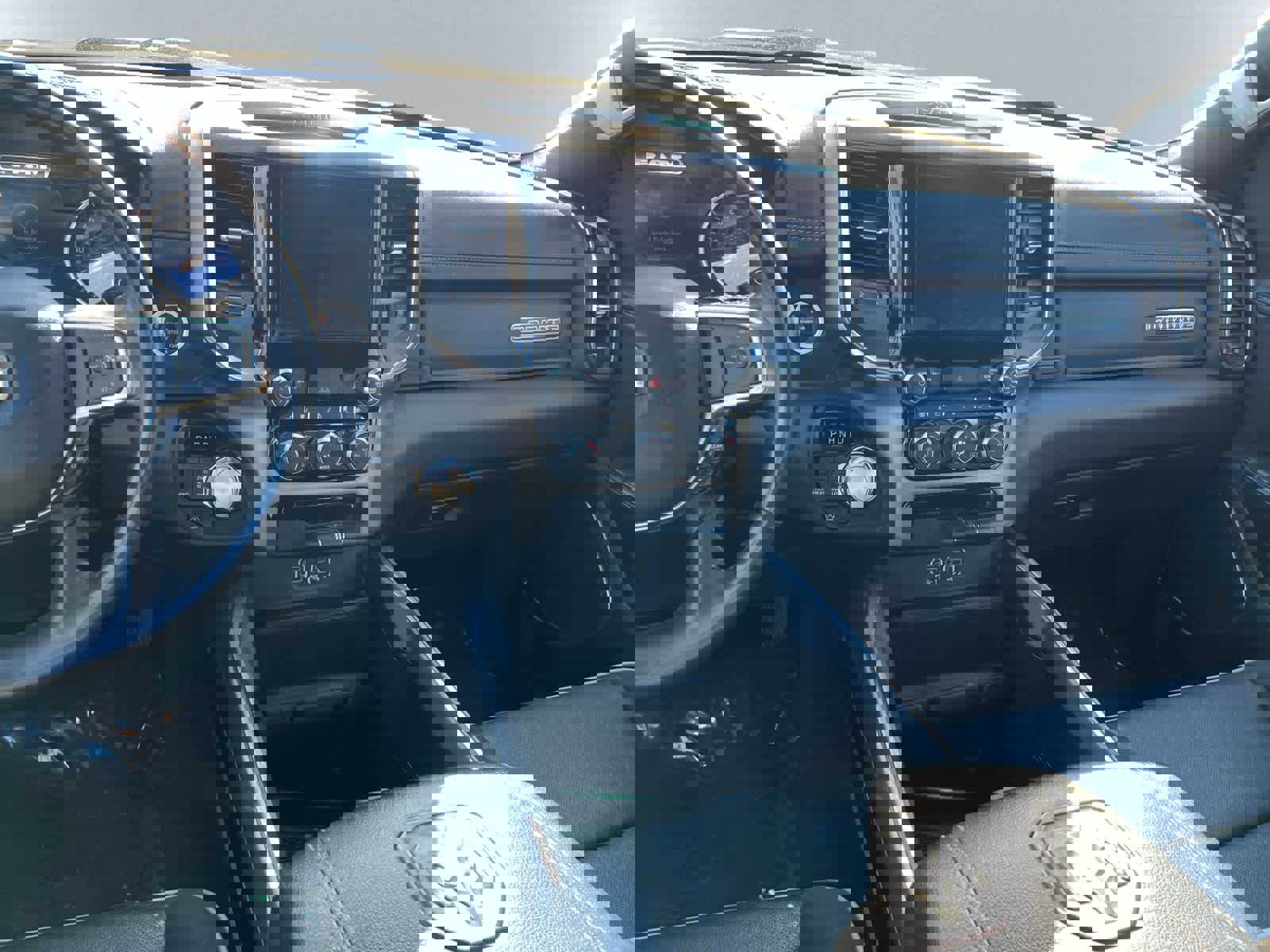 Used 2024 RAM 1500 Laramie image 18