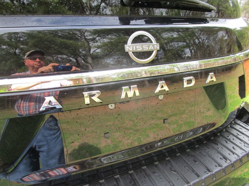 Used 2024 Nissan Armada SL w/ Cargo Package image 10