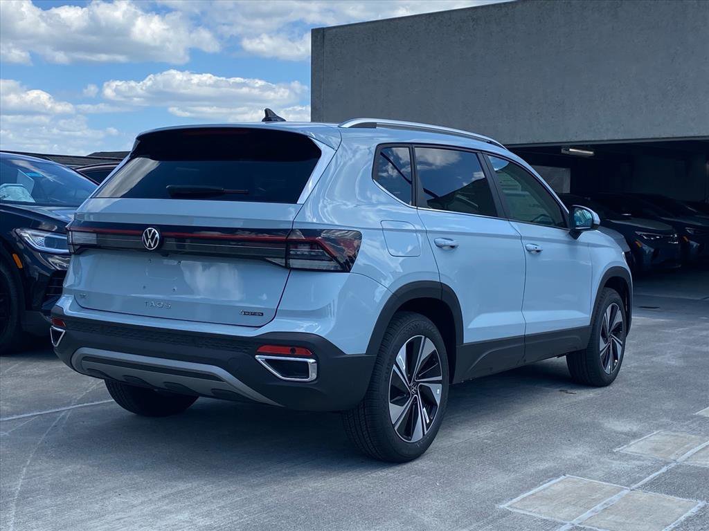 New 2026 Volkswagen Taos SE AWD/4WD image 3