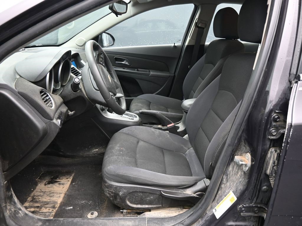 Used 2015 Chevrolet Cruze LT image 31