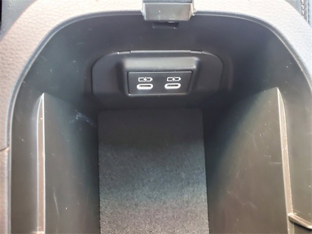 Used 2023 Toyota RAV4 XLE Premium image 31