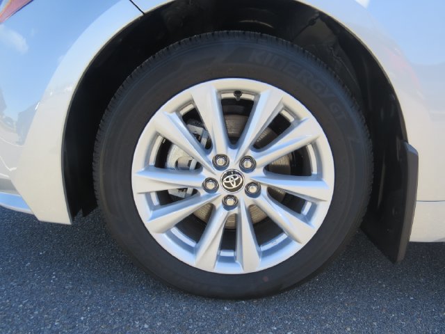 Used 2026 Toyota Corolla LE w/ LE Premium Package FWD image 10