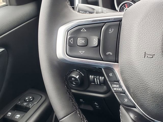 New 2026 RAM 1500 4x4 Crew Cab image 17