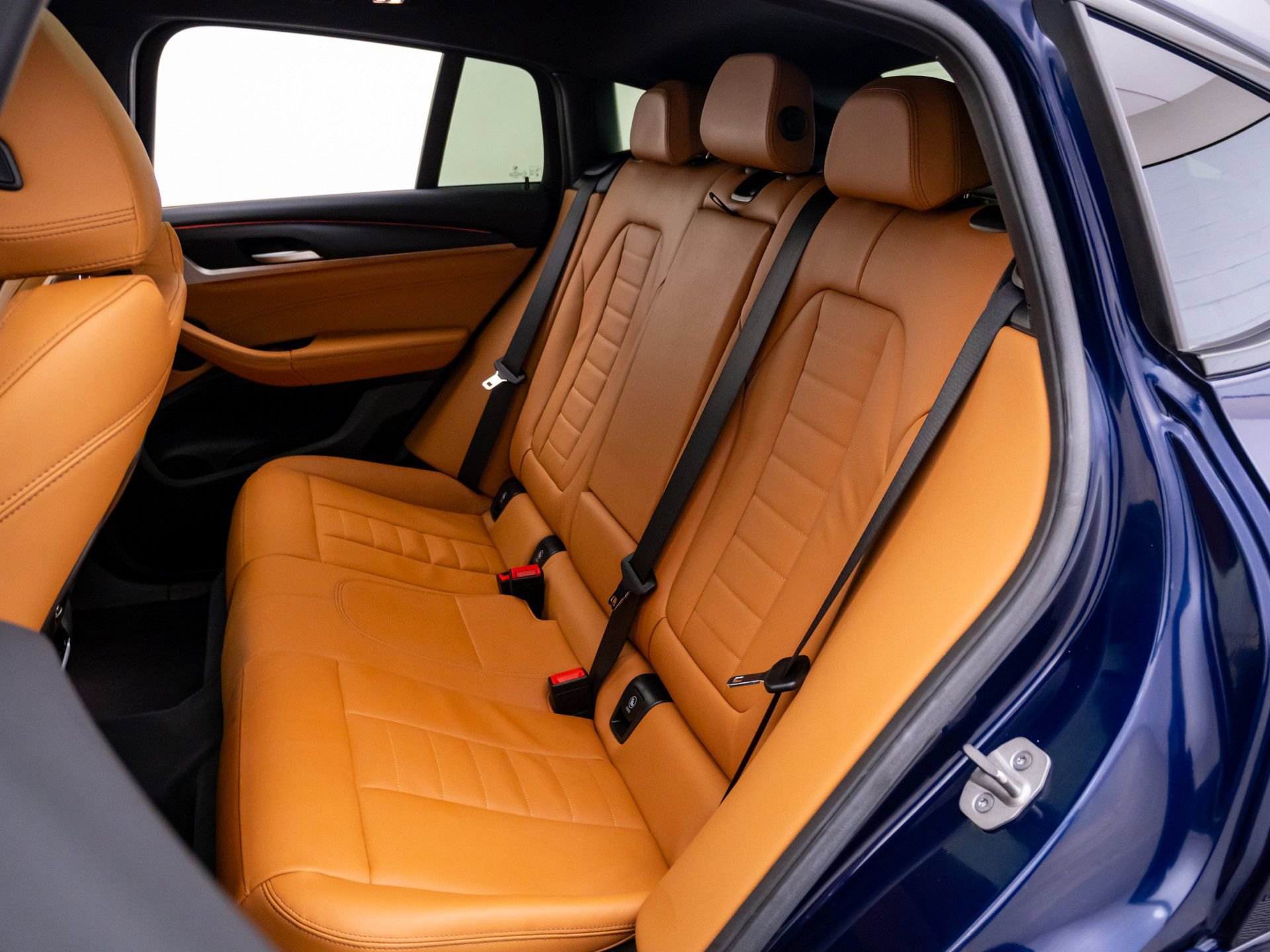 Used 2024 BMW X4 xDrive30i w/ Premium Package AWD/4WD image 19