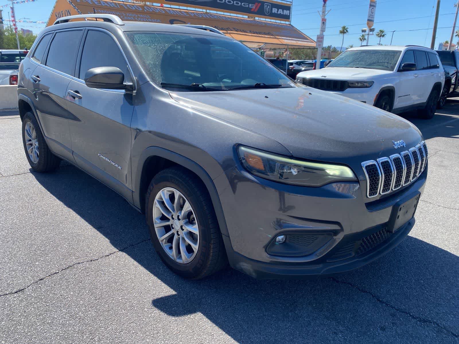 Used 2020 Jeep Cherokee Latitude Plus FWD image 3