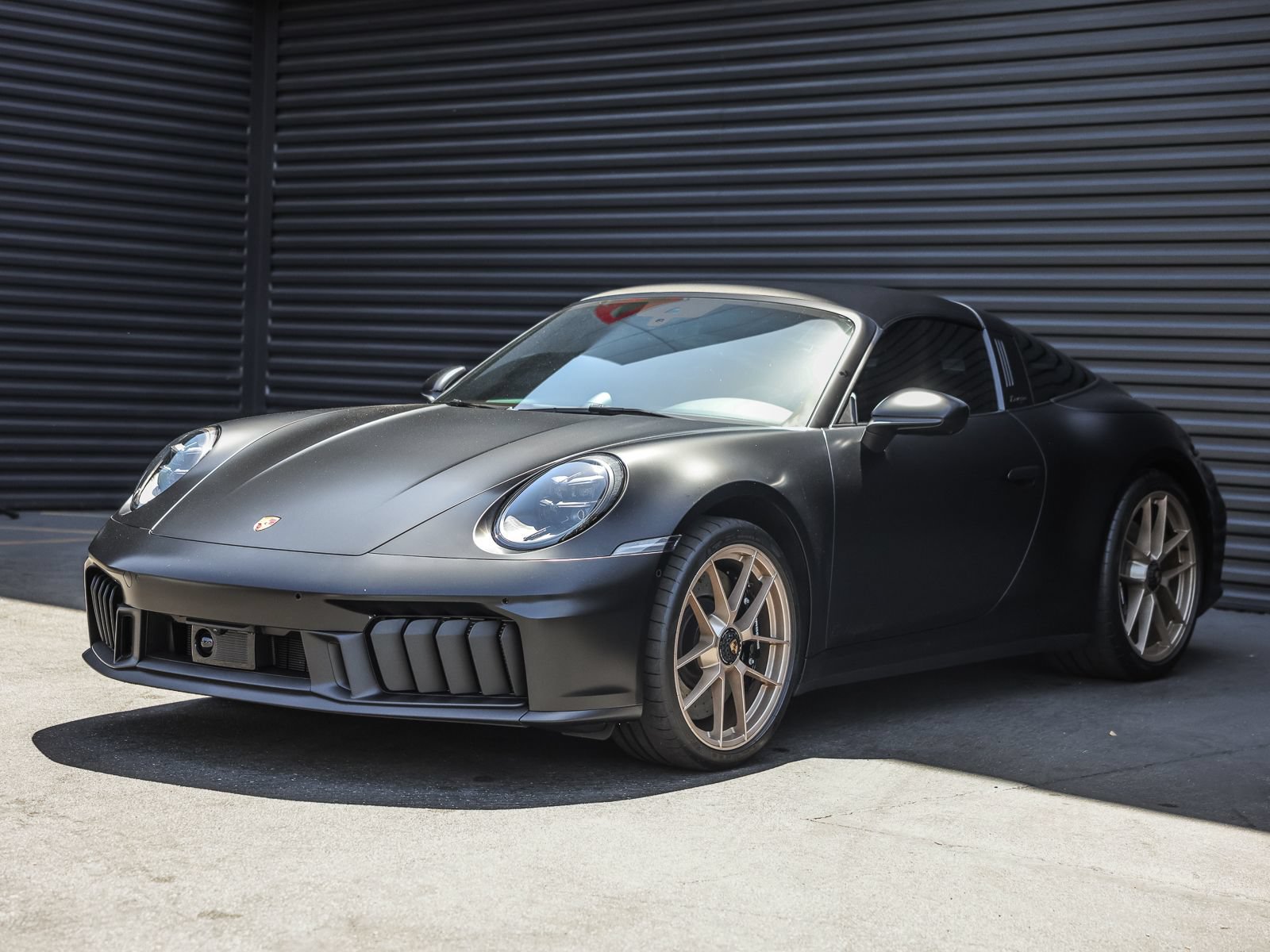 Certified 2025 Porsche 911 Targa 4 GTS AWD/4WD image 1