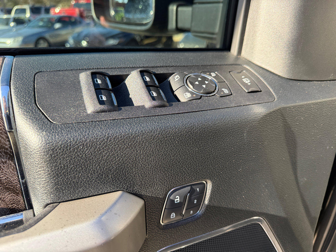 Used 2017 Ford F250 Lariat w/ Lariat Ultimate Package image 15