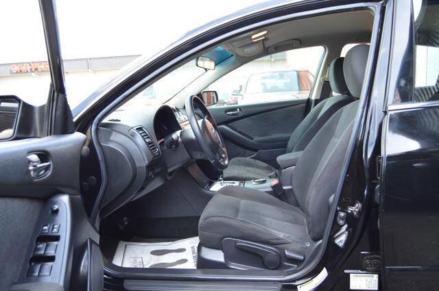 Used 2010 Nissan Altima 2.5 S FWD image 12