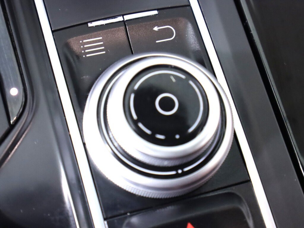 Used 2018 Maserati Levante GranSport AWD/4WD image 26