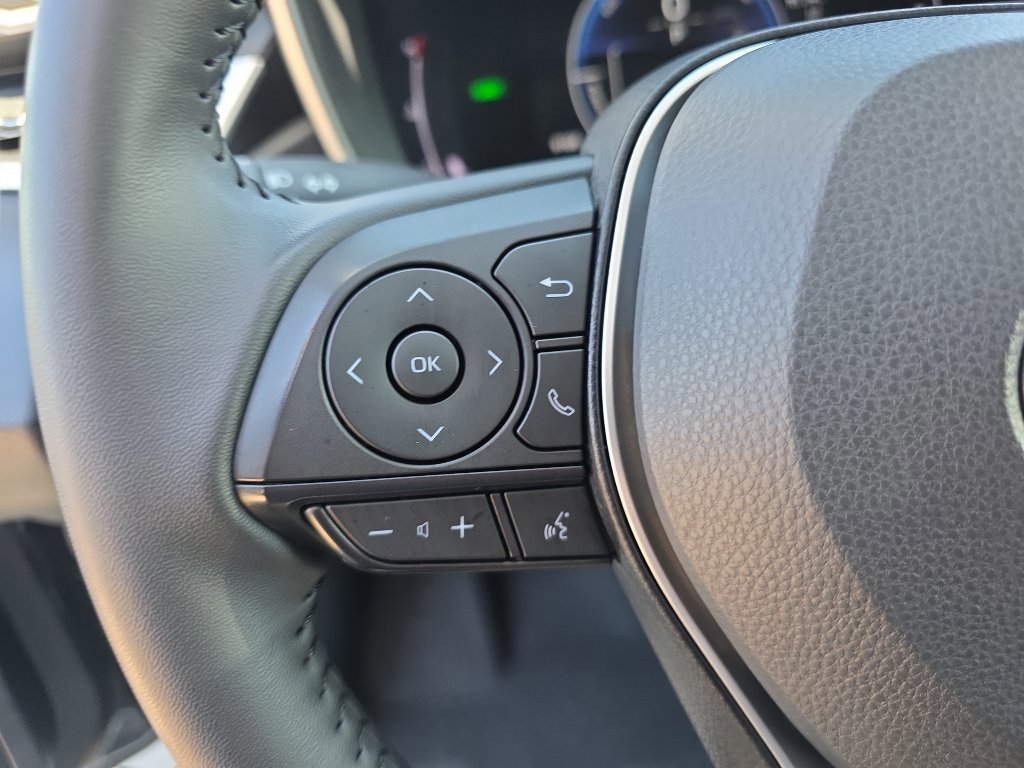 Used 2025 Toyota Corolla XLE image 19