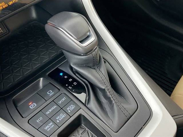 Used 2025 Toyota RAV4 XLE Premium w/ Weather Package AWD/4WD image 18