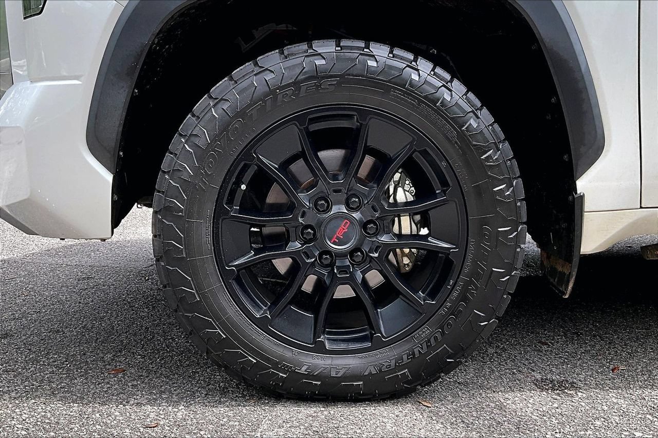 Used 2022 Toyota Tundra Limited w/ TRD Off-Road Package AWD/4WD image 33