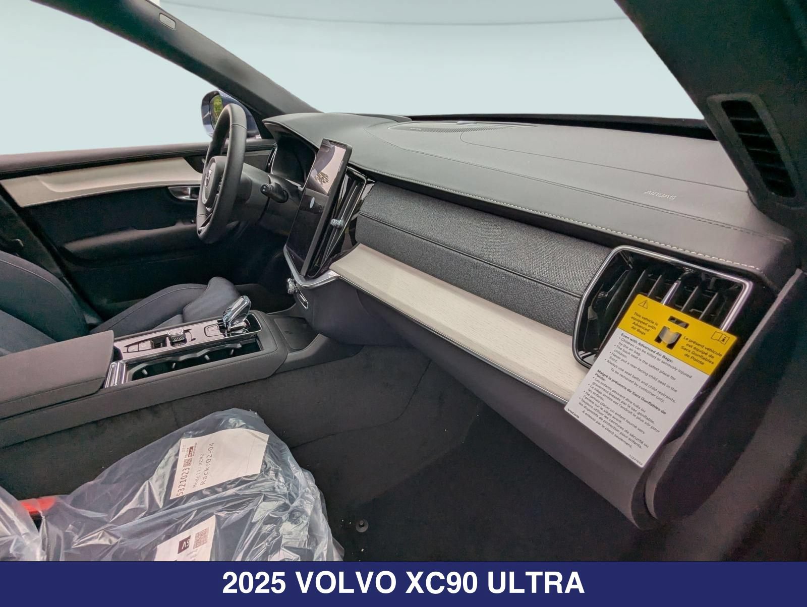 New 2025 Volvo XC90 B6 Ultra w/ Protection Package Premier AWD/4WD image 24