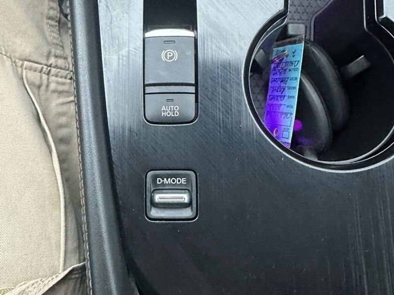 Used 2022 Nissan Rogue Platinum w/ Head-Up Display Package image 18