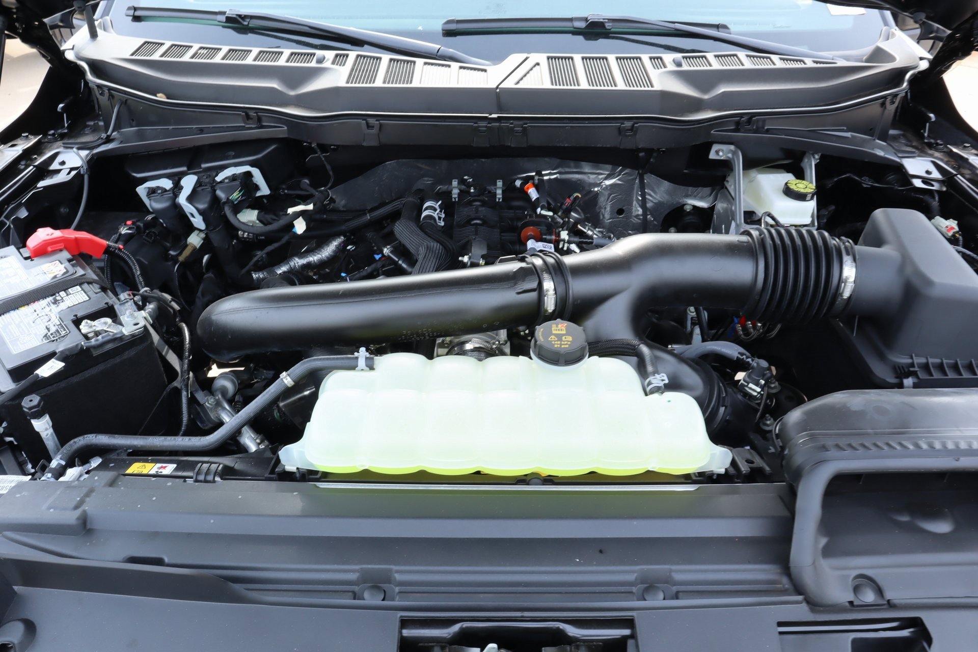 New 2025 Ford F150 Lariat w/ FX4 Off-Road Package image 21