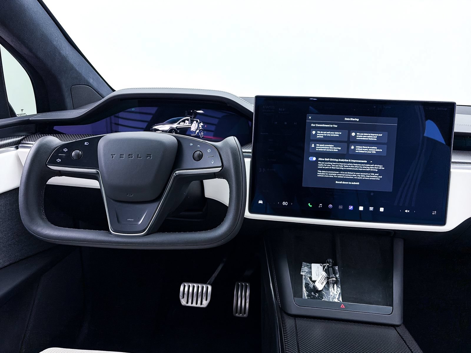 Used 2022 Tesla Model X Plaid AWD/4WD image 3