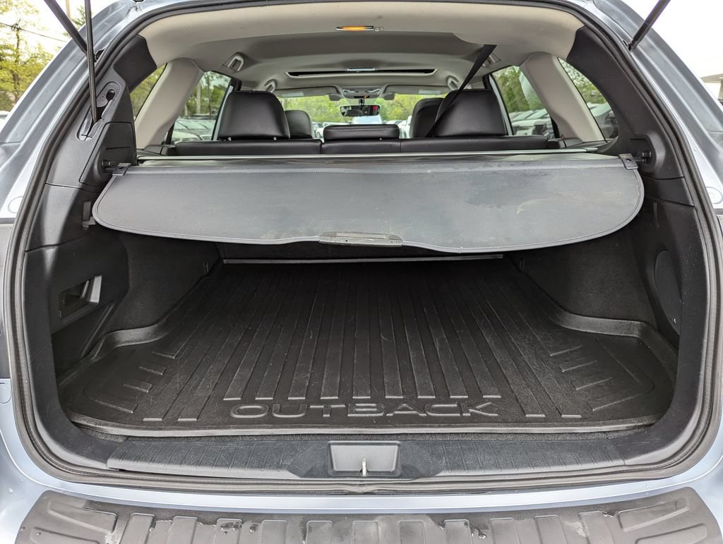 Used 2019 Subaru Outback 3.6R Limited AWD/4WD image 41