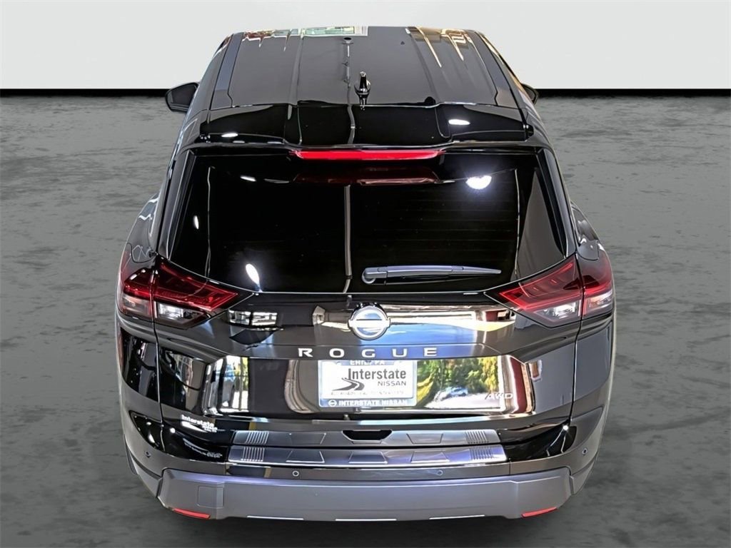 Used 2026 Nissan Rogue SV image 3