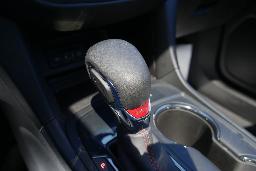 Used 2023 Chevrolet Equinox RS w/ RS Leather Package FWD image 18