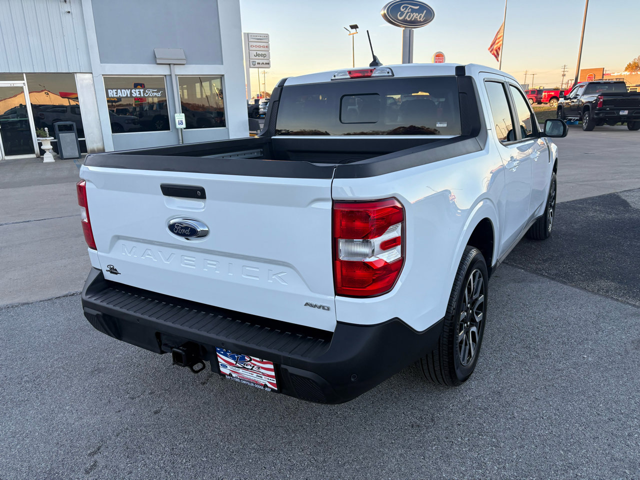 Used 2024 Ford Maverick Lariat image 3