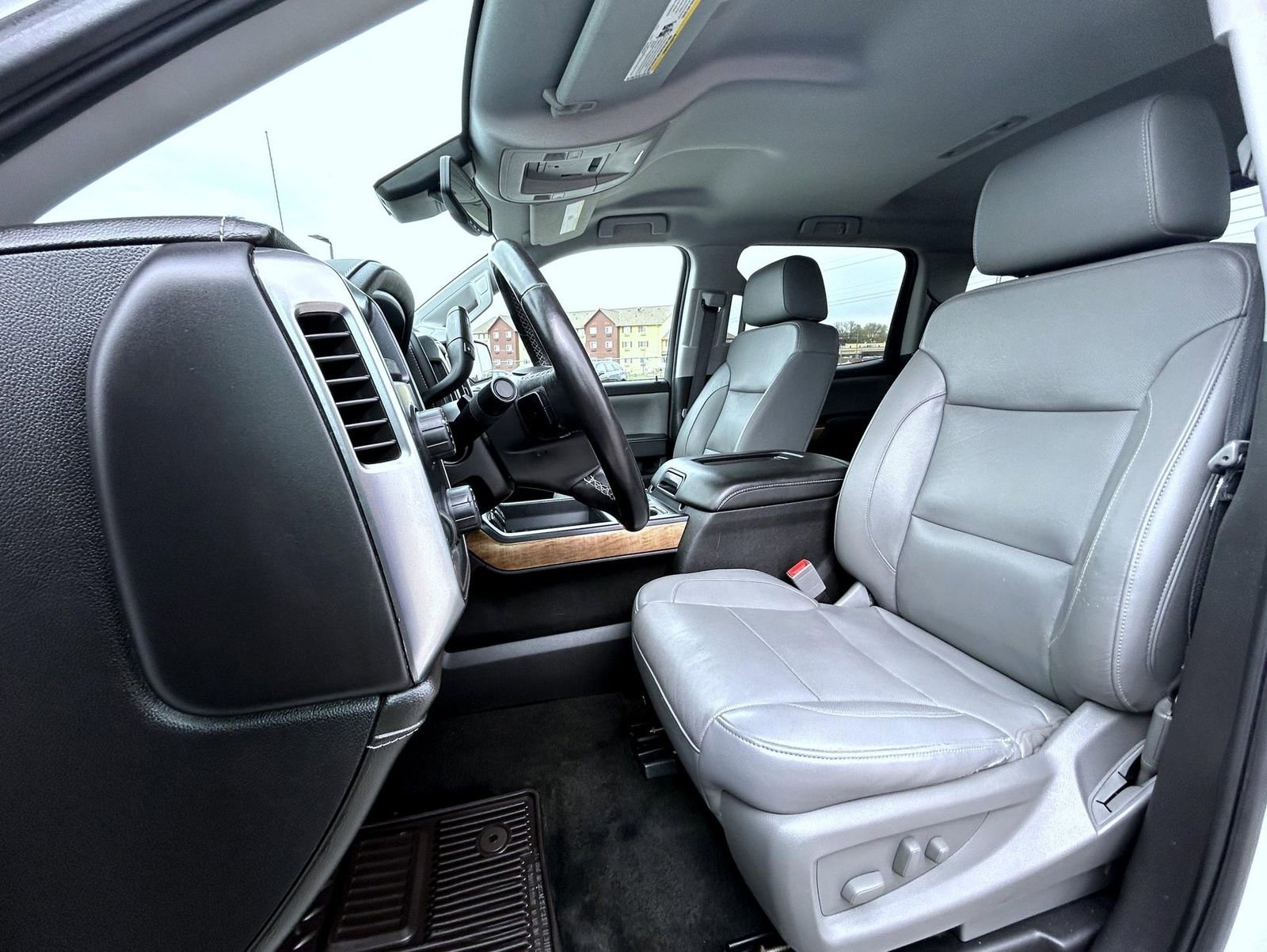 Certified 2018 Chevrolet Silverado 1500 LTZ w/ Sport Package image 10