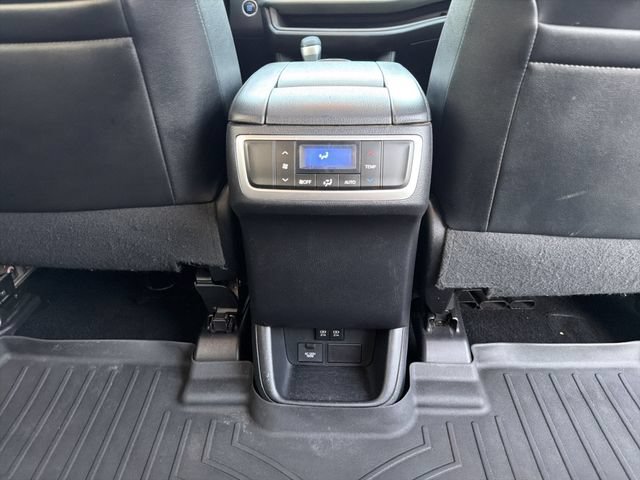 Used 2018 Toyota Highlander XLE FWD image 22