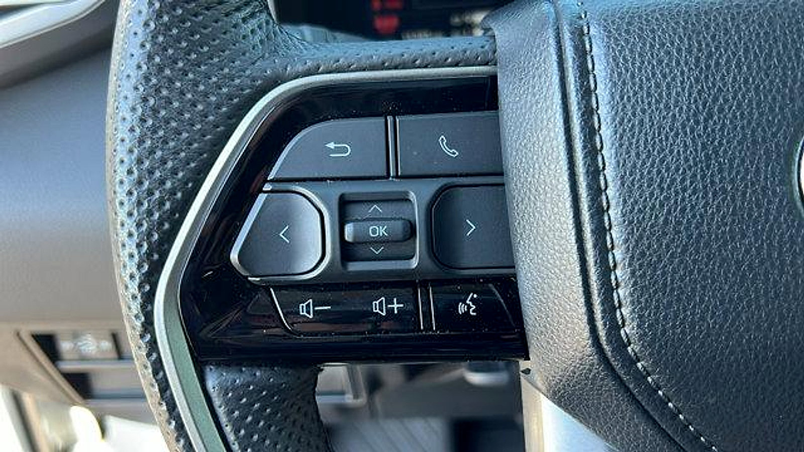 Used 2024 Toyota Tundra Limited image 23