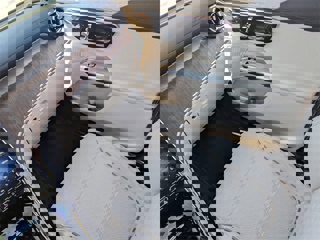 Used 2024 Mercedes-Benz GLC 300 4MATIC image 19