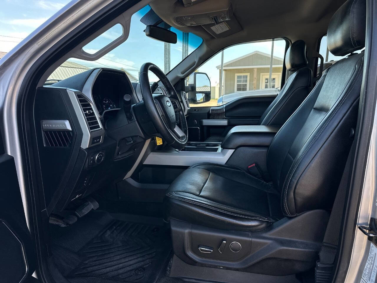 Used 2017 Ford F350 Lariat w/ Lariat Value Package image 10