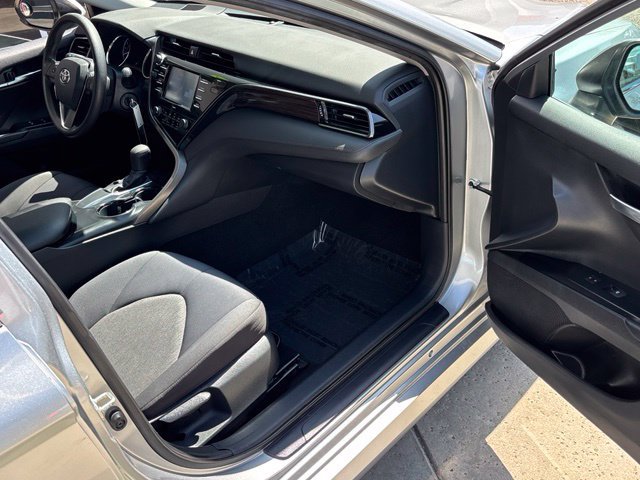 Used 2020 Toyota Camry LE w/ Carpet Mat Package FWD image 28