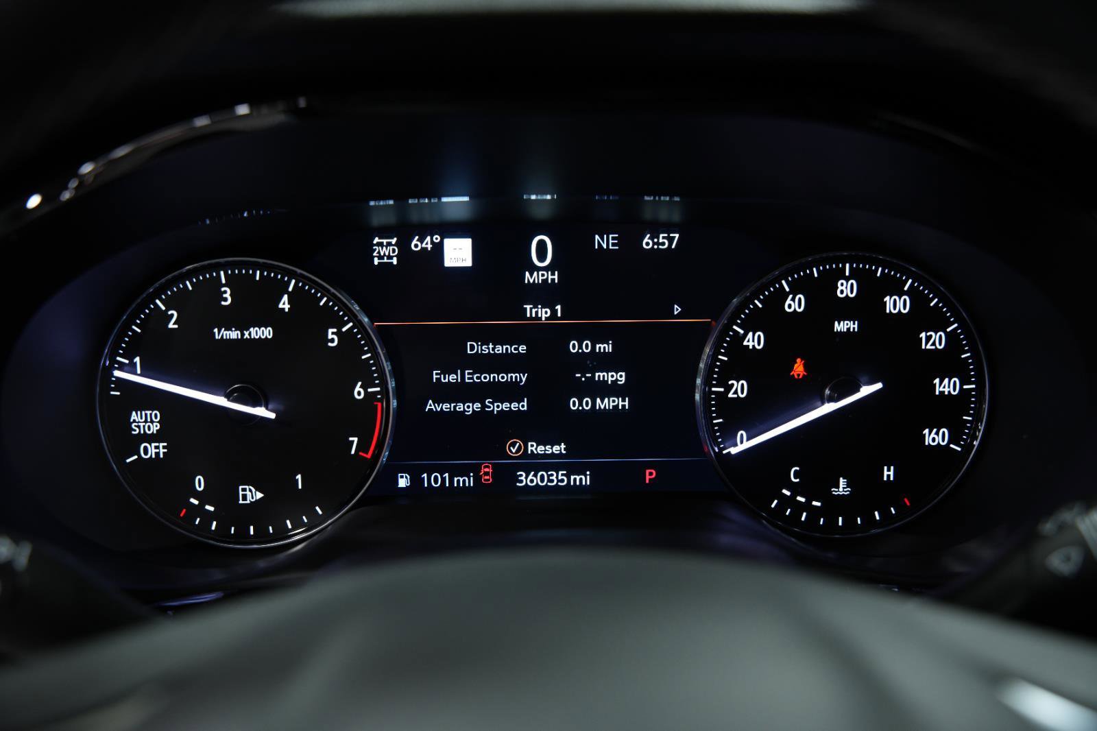 Used 2023 Buick Envision Avenir image 37