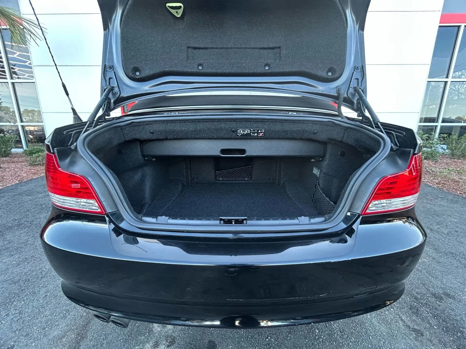 Used 2009 BMW 128i Convertible image 25