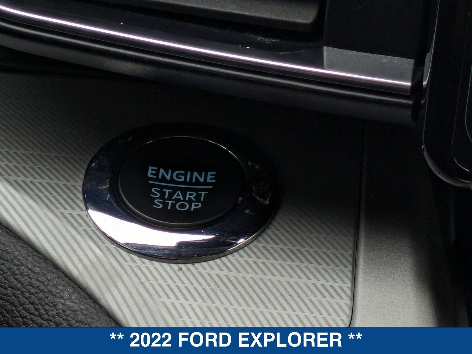 Certified 2022 Ford Explorer XLT w/ Equipment Group 202A image 35