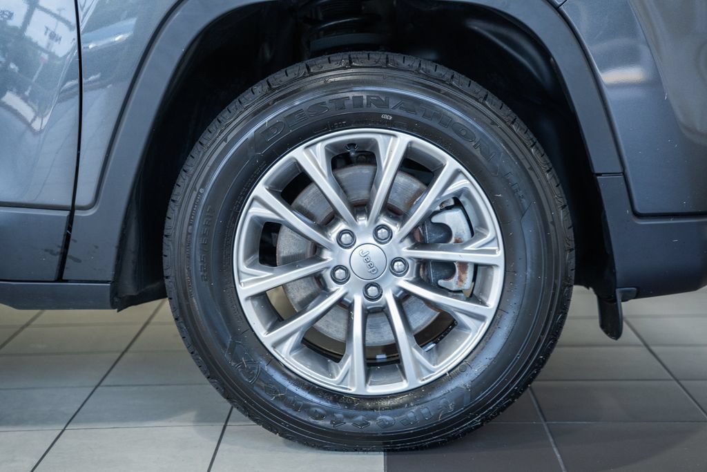 Certified 2022 Jeep Cherokee Latitude Lux AWD/4WD image 18
