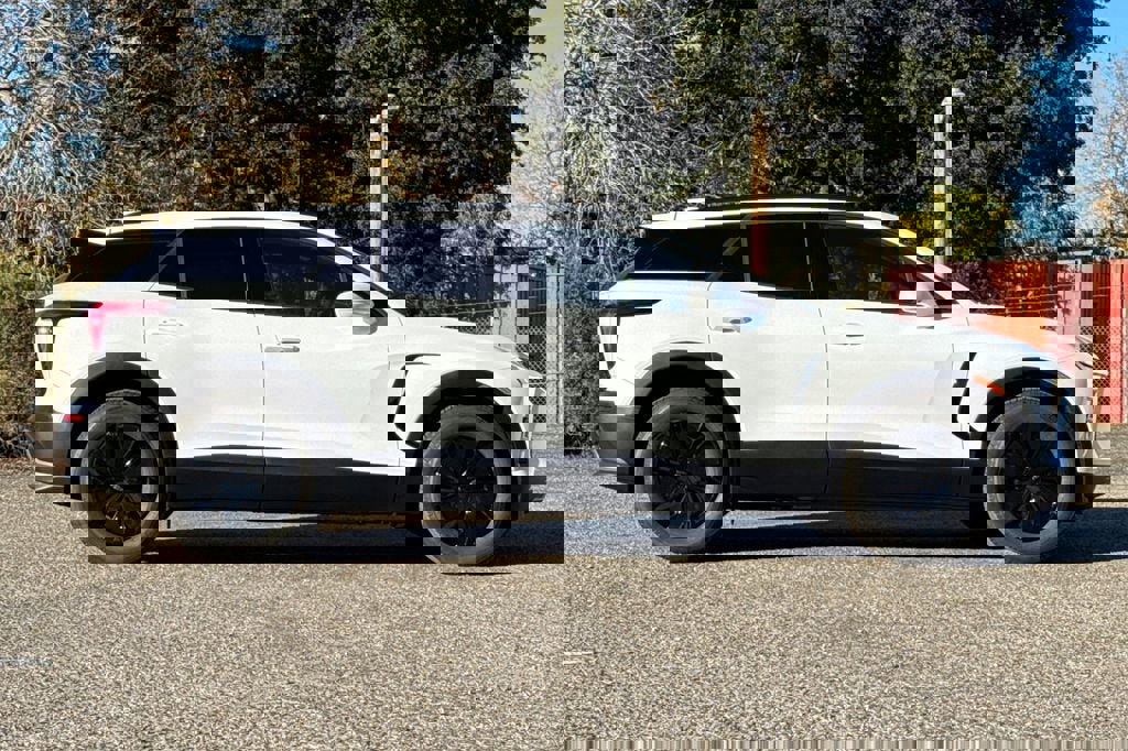 New 2026 Chevrolet Blazer EV LT image 3
