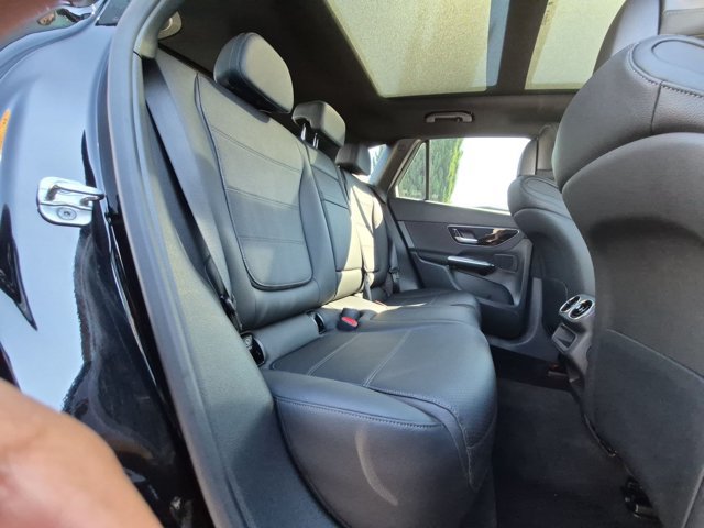 Used 2026 Mercedes-Benz GLC 300 4MATIC image 17