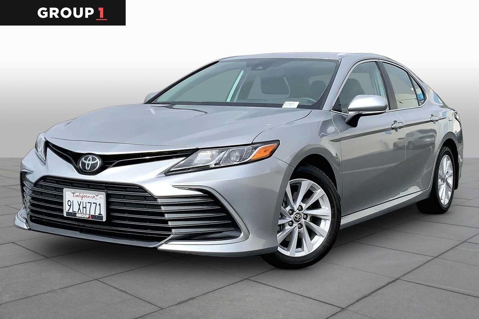 Used 2024 Toyota Camry LE w/ Convenience Package FWD image 1